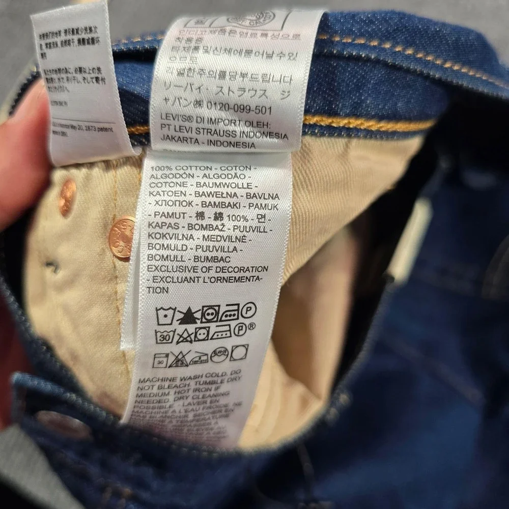 Levi's 501 Original Shorts Mens 36 Blue Denim Button Fly Bermuda 9 Inseam